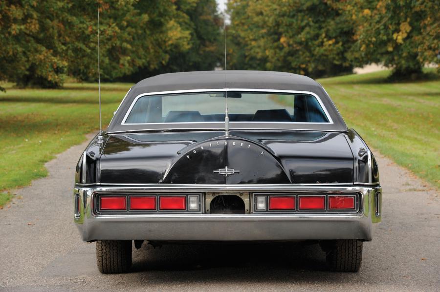  Lincoln Continental Stretch Limousine 1972 года  (фото 5 из 13)